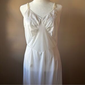 Vintage 70s Sears Ivory Full Slip Nylon Shadow Panel Non-Cling Size 36